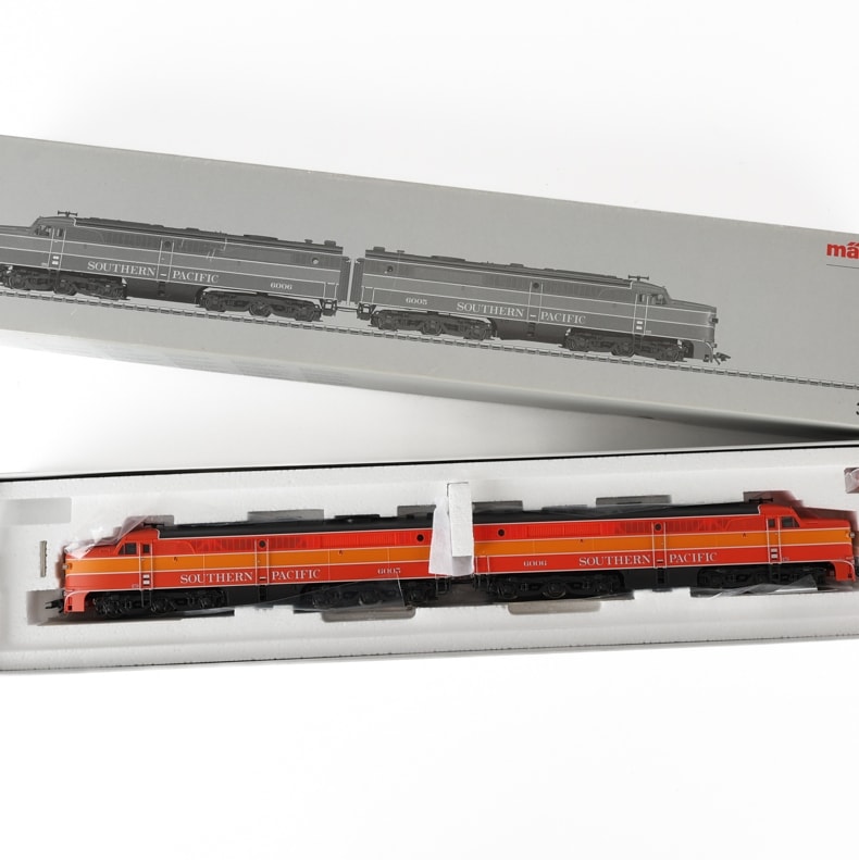 Märklin 37613 HO: Dobbelt diesellokomotiv Southern Pacific | Lauritz.com