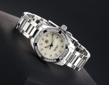 TAG Heuer Aquaracer Lady. Brillantbesat dameur i stål med perlemorsskive, 2010erne