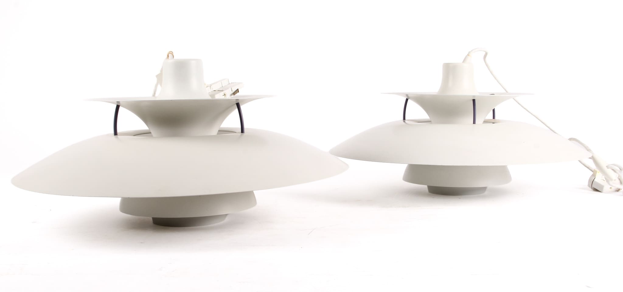 Poul Henningsen. PH5 pair of pendant lamps, white lacquered (2)