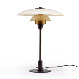 Poul Henningsen. PH. 3 ½-2 table lamp from the 1930s