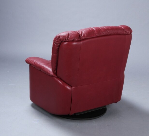 Natuzzi. Chaiselong/lænestol med integreret fodskammel.
