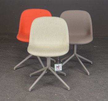 Iskos-Berlin for Muuto. Tre stole, model Fiber Side Chair Swivel (3)