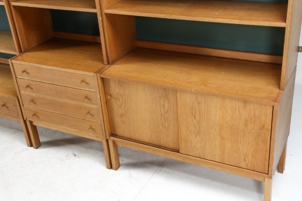 Royal Board shelving system, oak